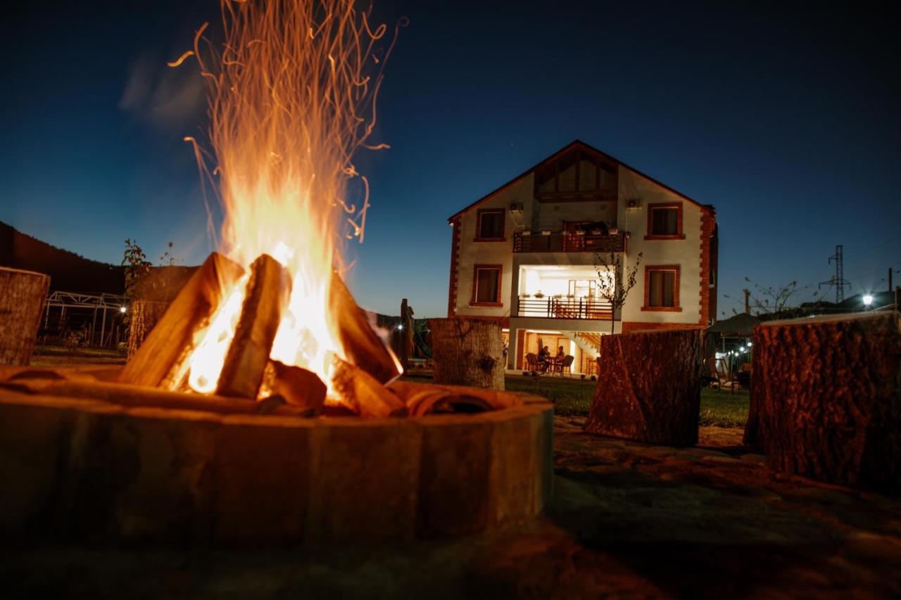 Karse Hotel Ambrolauri Exterior photo